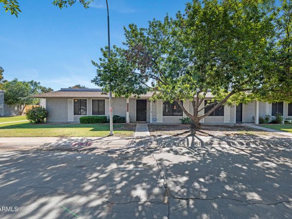 8835 N NEW WORLD Drive, Glendale, AZ 85302