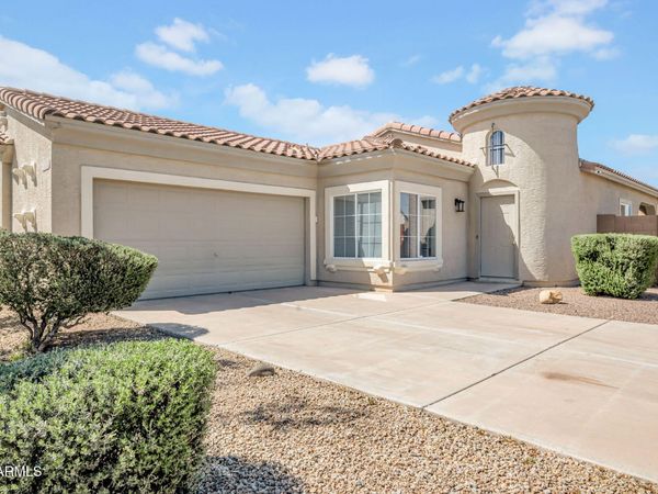 14836 W DESERT HILLS Drive, Surprise, AZ 85379