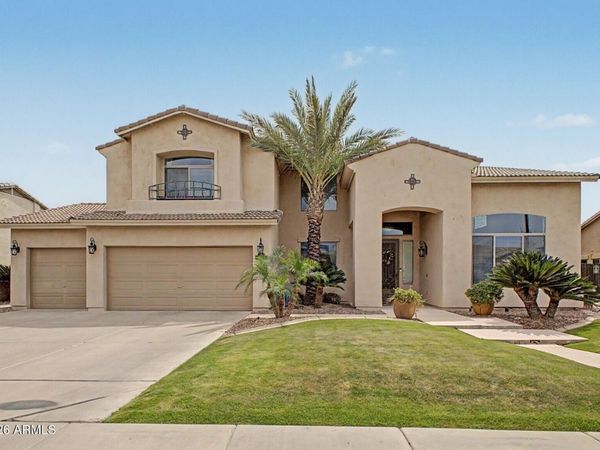 3595 E Latham Way, Gilbert, AZ 85297