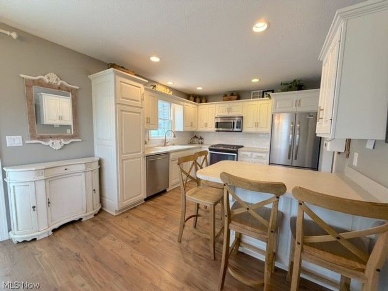 1131 Millbrook Square NE, Bolivar, OH 44612 Photo 10