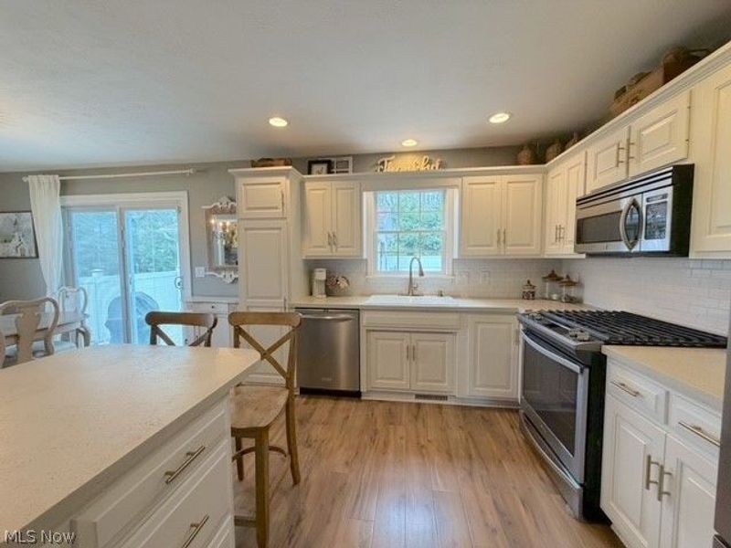 1131 Millbrook Square NE, Bolivar, OH 44612 Photo 11