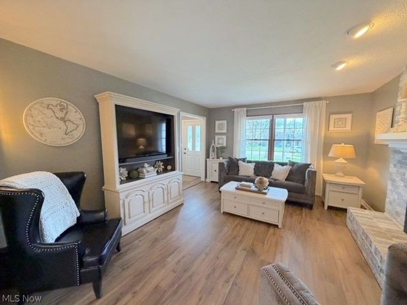 1131 Millbrook Square NE, Bolivar, OH 44612 Photo 12