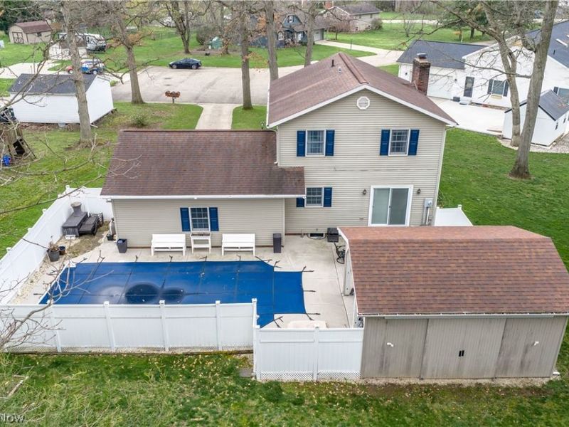 1131 Millbrook Square NE, Bolivar, OH 44612 Photo 2