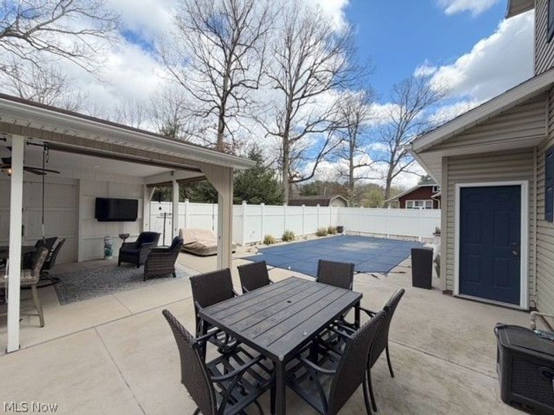 1131 Millbrook Square NE, Bolivar, OH 44612 Photo 3