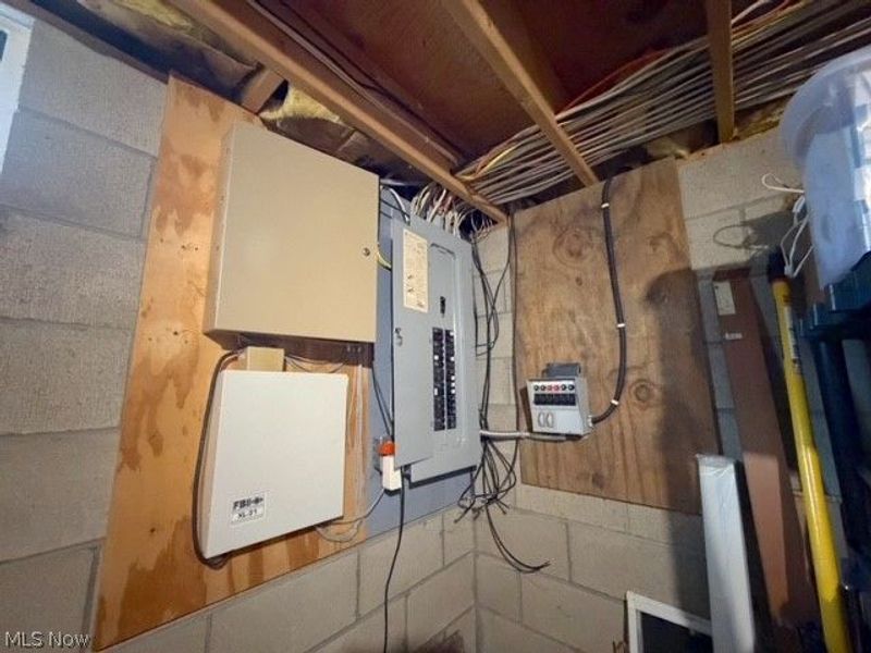 1131 Millbrook Square NE, Bolivar, OH 44612 Photo 33