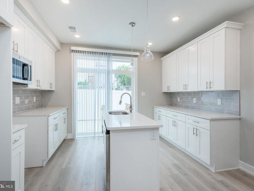 2550 N Howard Street, Unit 1, Philadelphia, PA 19133 Main Photo