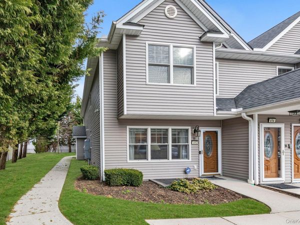 608 Carman Avenue , Unit A13, Westbury, NY 11590