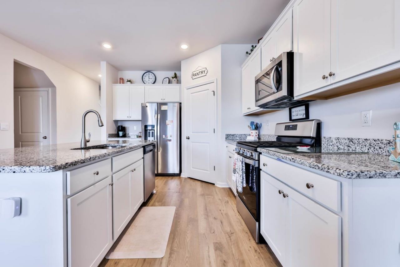 3661 Bells Lake Circle  Photo 17