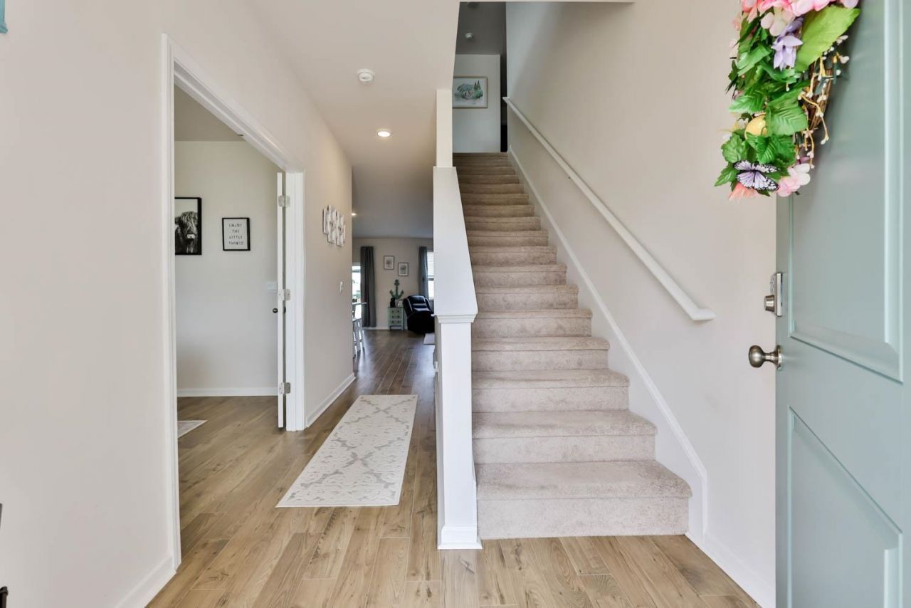 3661 Bells Lake Circle  Photo 4