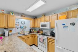 510 Fairwood Lakes Dr.  photo 4