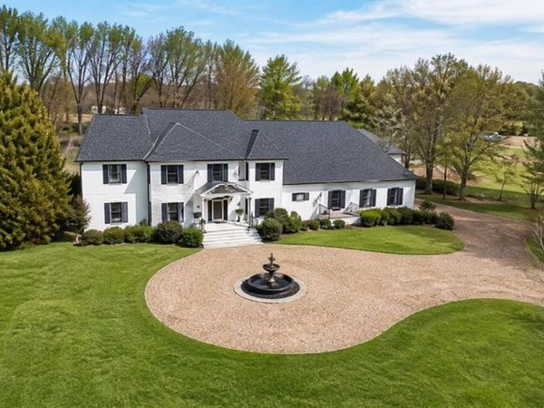 9376 FOREST WIND CV, Collierville, TN 38017