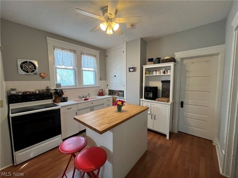 670 Thayer Street , Akron, OH 44310 Photo 10