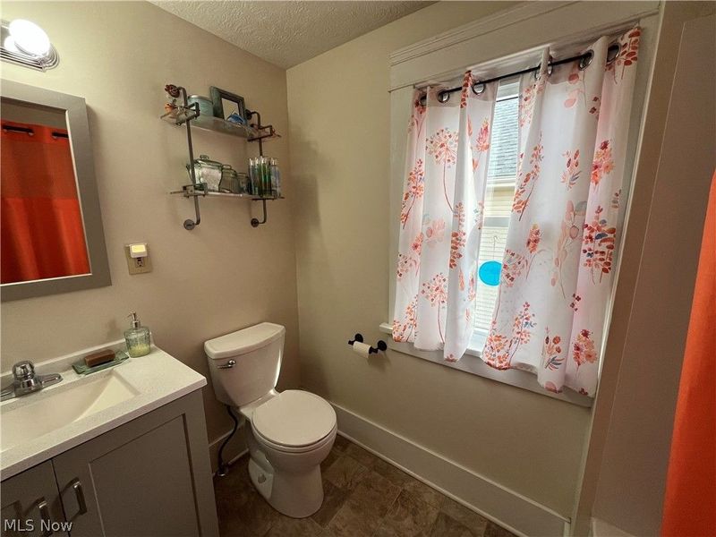 670 Thayer Street , Akron, OH 44310 Photo 15