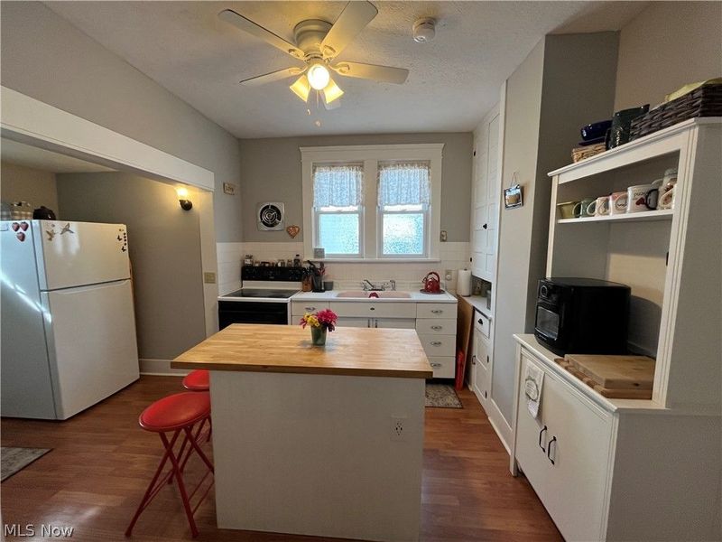 670 Thayer Street , Akron, OH 44310 Photo 9