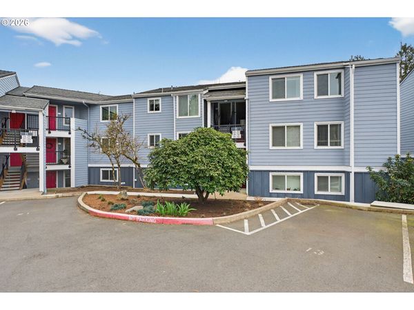 47 EAGLE CREST DR, Unit 13, Lake Oswego, OR 97035