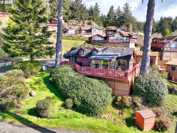 19921 WHALESHEAD RD, Unit U1, Brookings, OR 97415