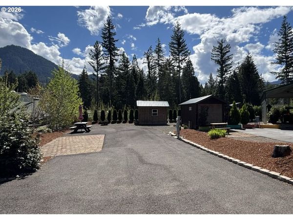 54432 MCKENZIE HWY, Unit 40, Blue River, OR 97413