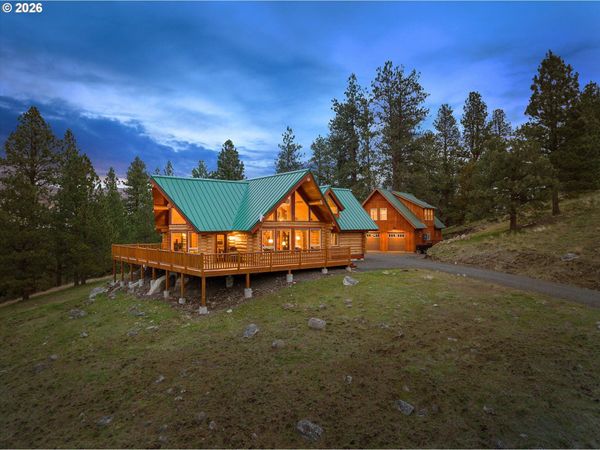 62354 HAYS LN, Joseph, OR 97846