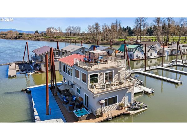 19609 NE Marine DR, Unit B18, Portland, OR 97230