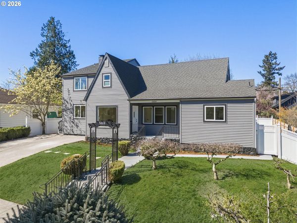 5609 NE 32ND AVE, Portland, OR 97211