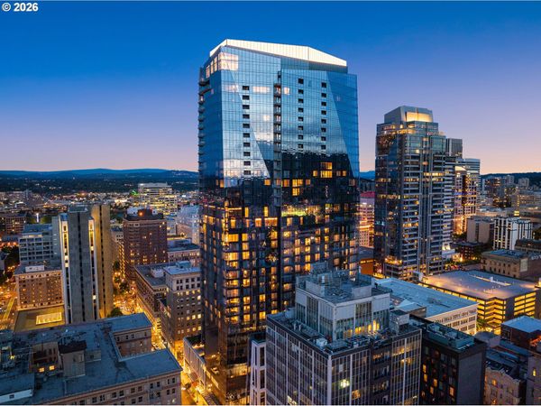 550 SW 10TH AVE, Unit 2205, Portland, OR 97205