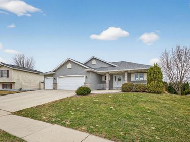 607 12th Avenue NE, Stewartville, MN 55976