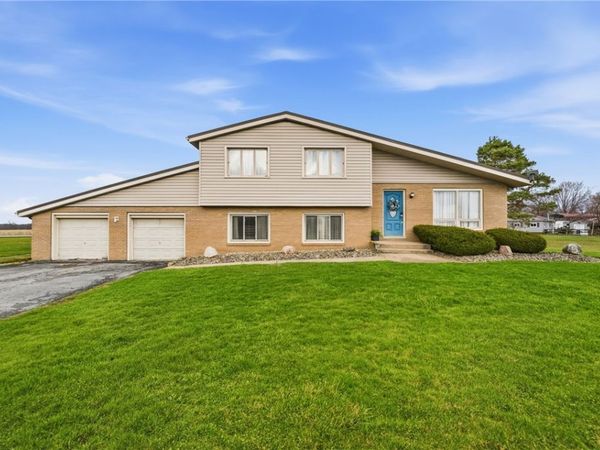 37 Carlisle Rd, Transfer, PA 16154