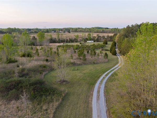 1895 Cemetery Road, Chase City, VA 23924