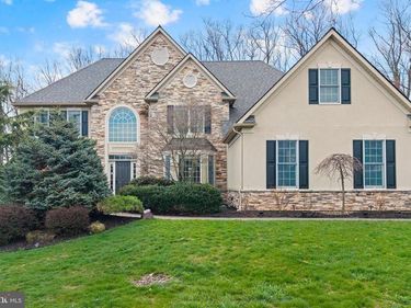 6145 HOLLY COURT, COOPERSBURG, PA 18036