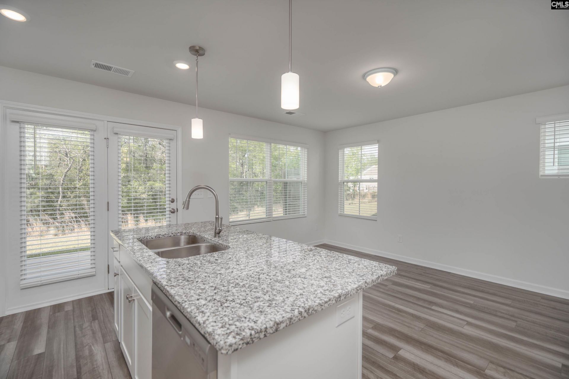 536 Kingfisher Court Photo 10