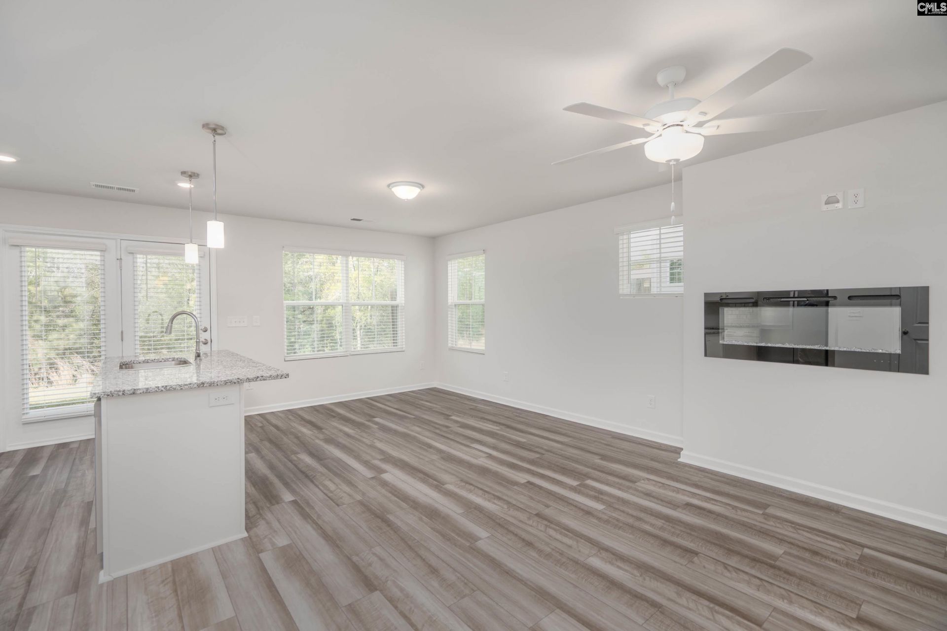 536 Kingfisher Court Photo 15