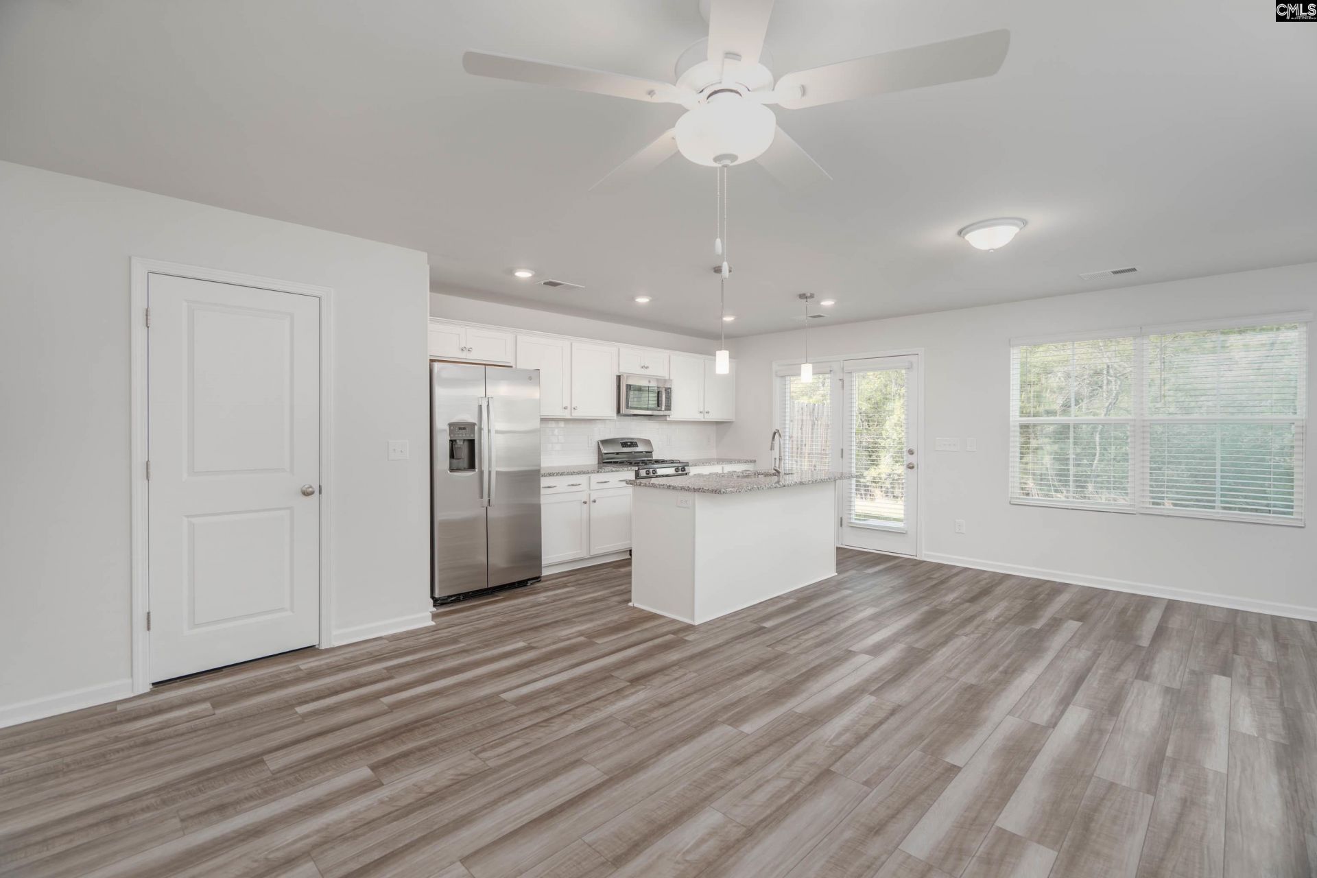 536 Kingfisher Court Photo 16