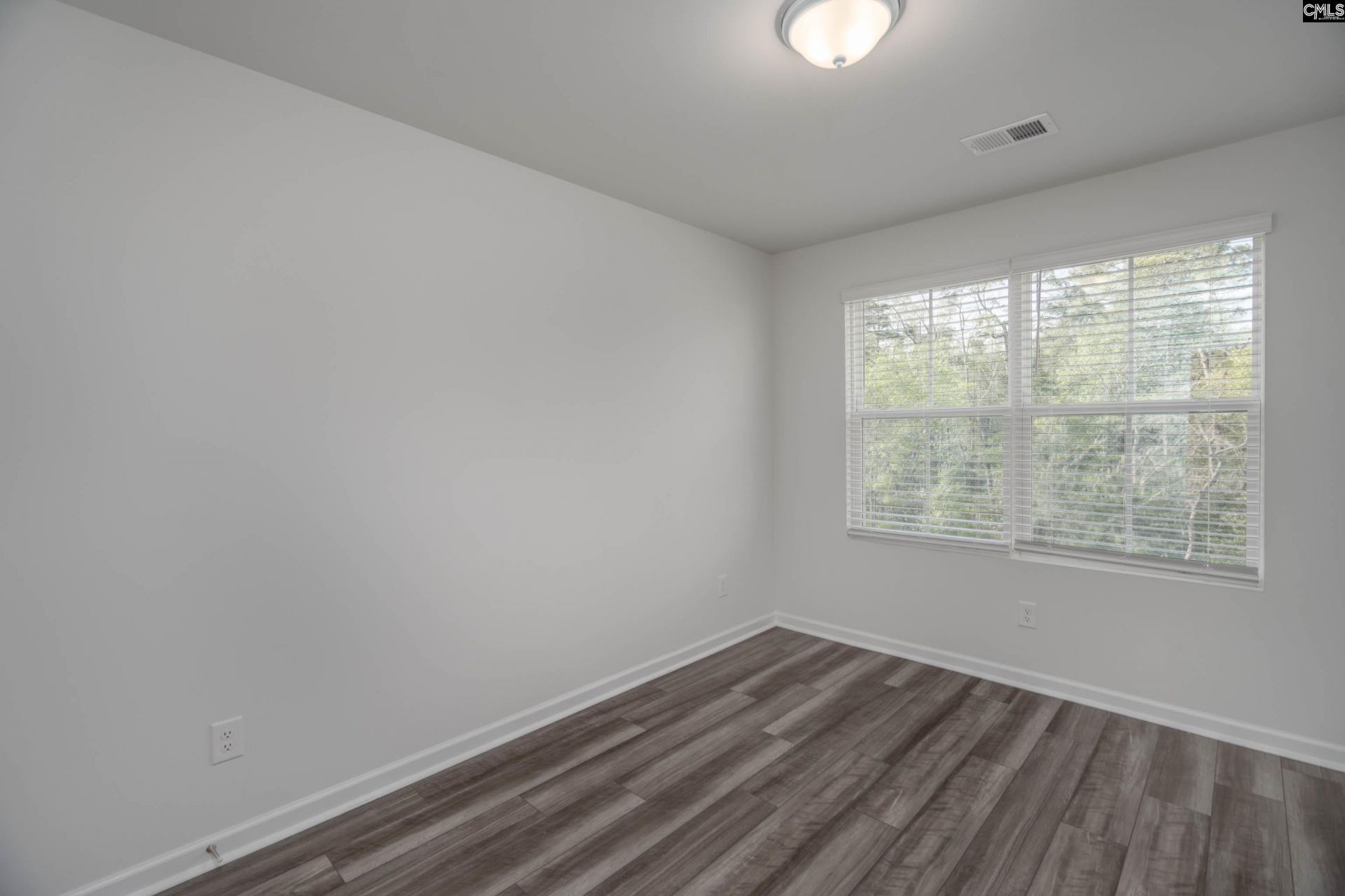 536 Kingfisher Court Photo 19