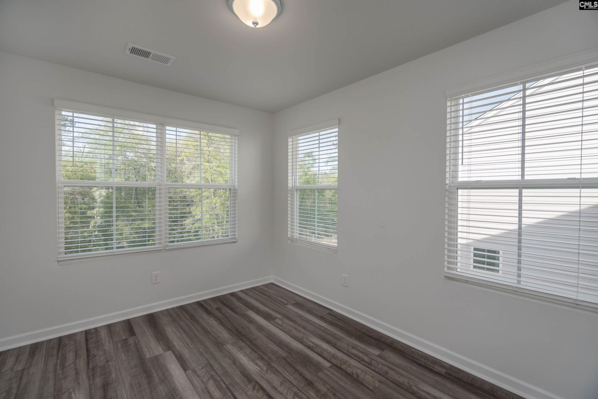 536 Kingfisher Court Photo 23