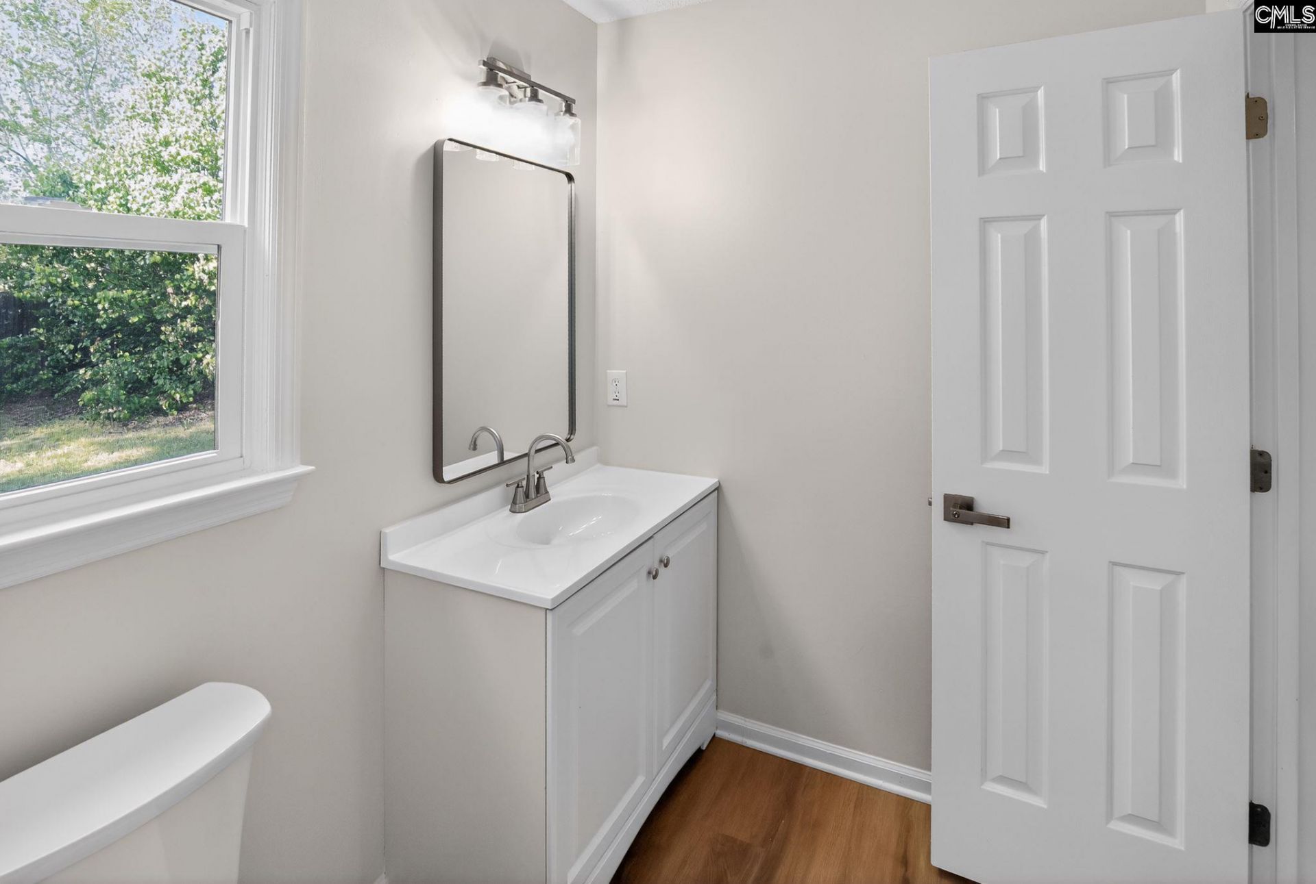 223 Hermitage Road Photo 10