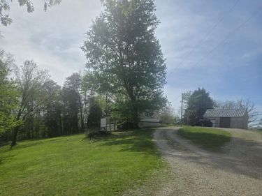 271 Estes Road, Clay City, KY 40312