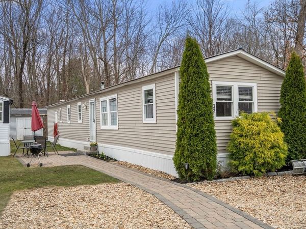 1790 Massachusetts Ave, Unit 32, Lunenburg, MA 01462