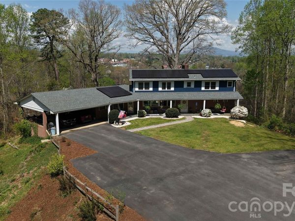 56 E Glenview Street , Marion, NC 28752