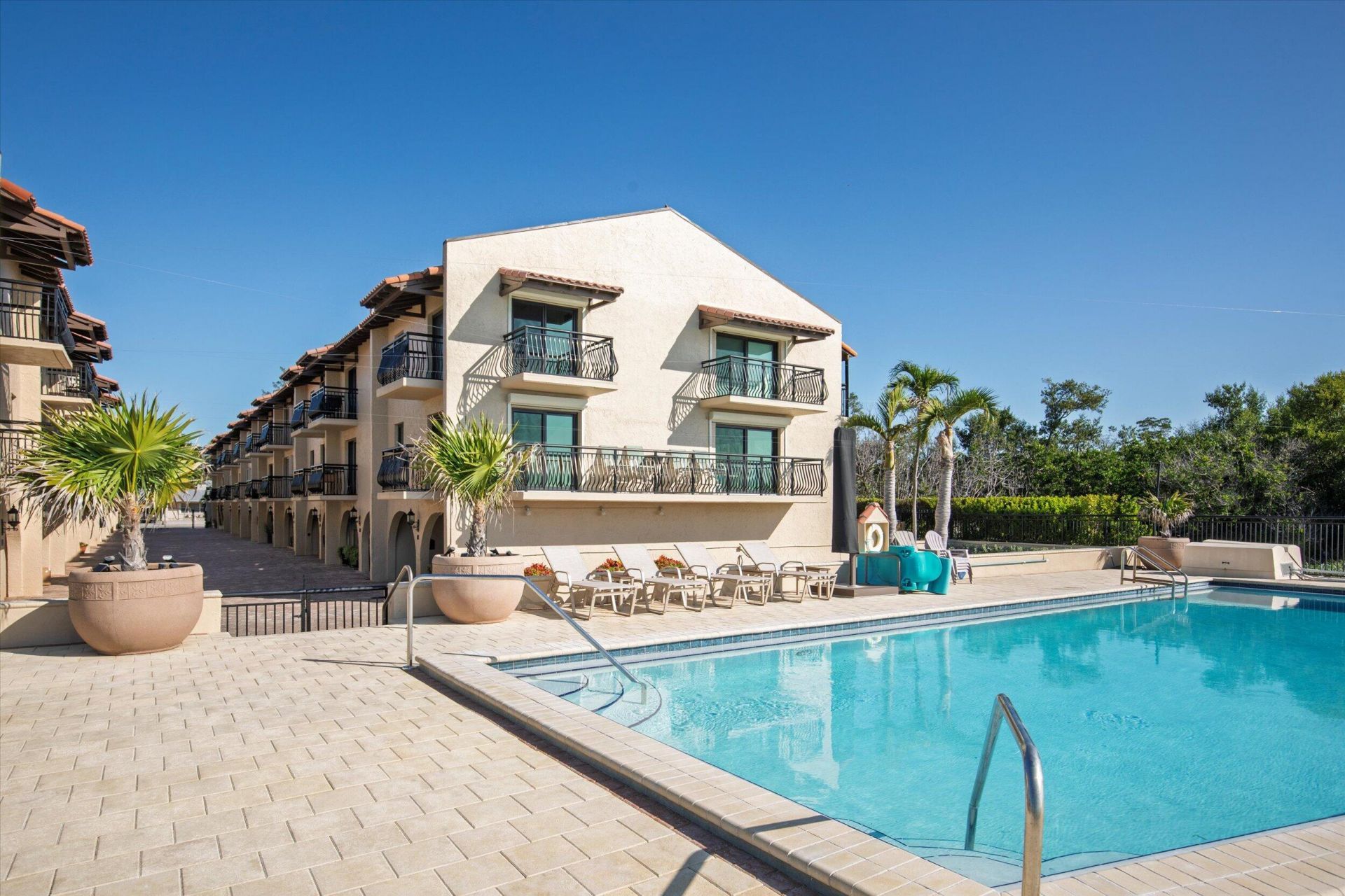 1616 Atlantic Boulevard, Unit APT 13, Key West, FL 33040 Photo