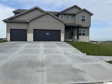 20909 Nebraska Avenue, Elkhorn, NE 68022