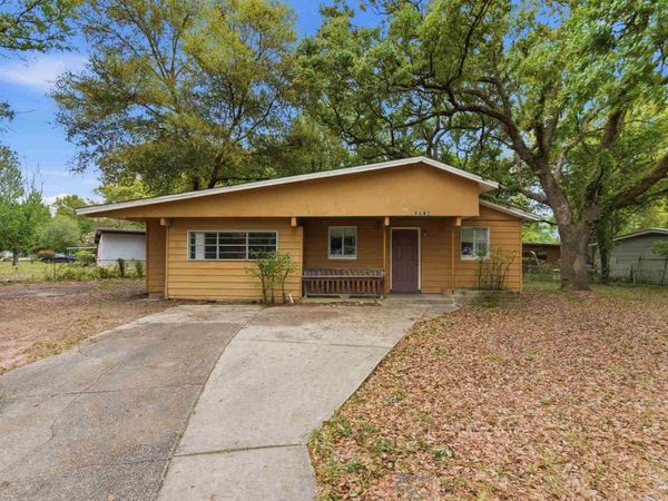 4482 Rochelle Dr, Pensacola, FL 32505