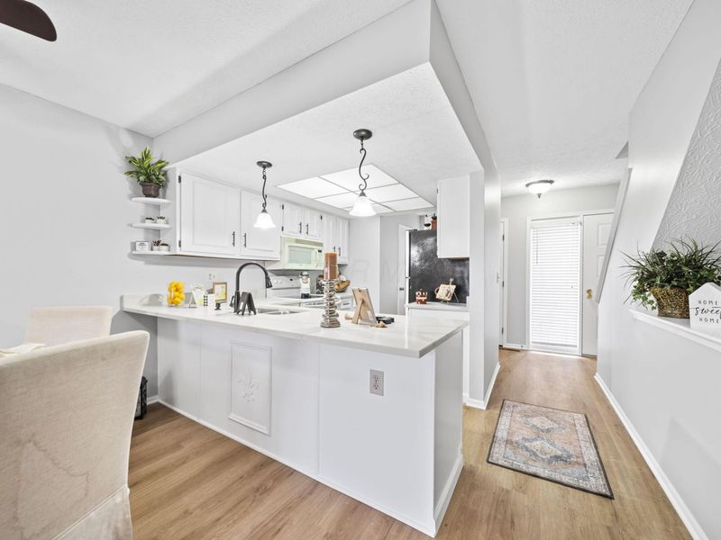 7522 Stone Lake Drive , Dublin, OH 43016 Photo 4