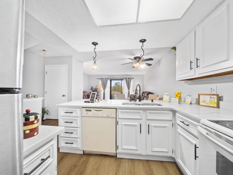 7522 Stone Lake Drive , Dublin, OH 43016 Photo 5