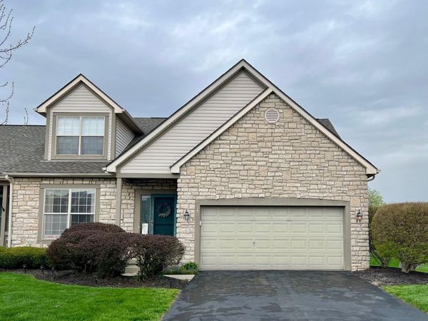 200 Pebble Creek Drive , Pataskala, OH 43062