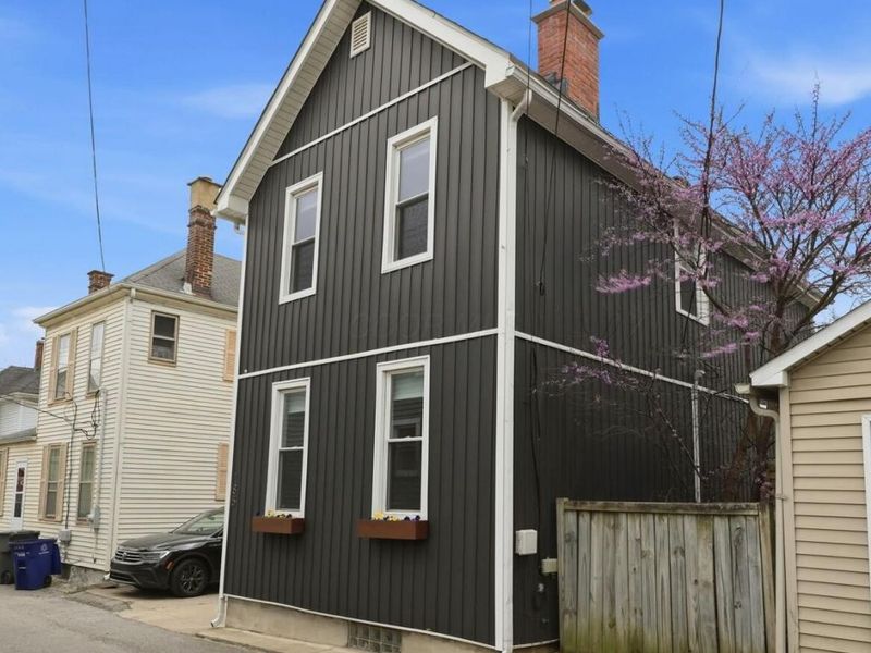 185 Nursery Lane, Columbus, OH 43206 Photo 1