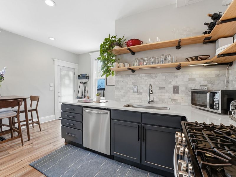 185 Nursery Lane, Columbus, OH 43206 Photo 2