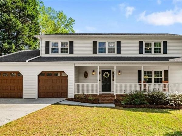 5828 Stoney Glen Loop , Greensboro, NC 27409