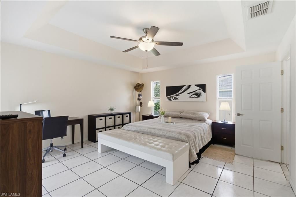 2118 Country Club Blvd, Cape Coral, FL 33990 Photo