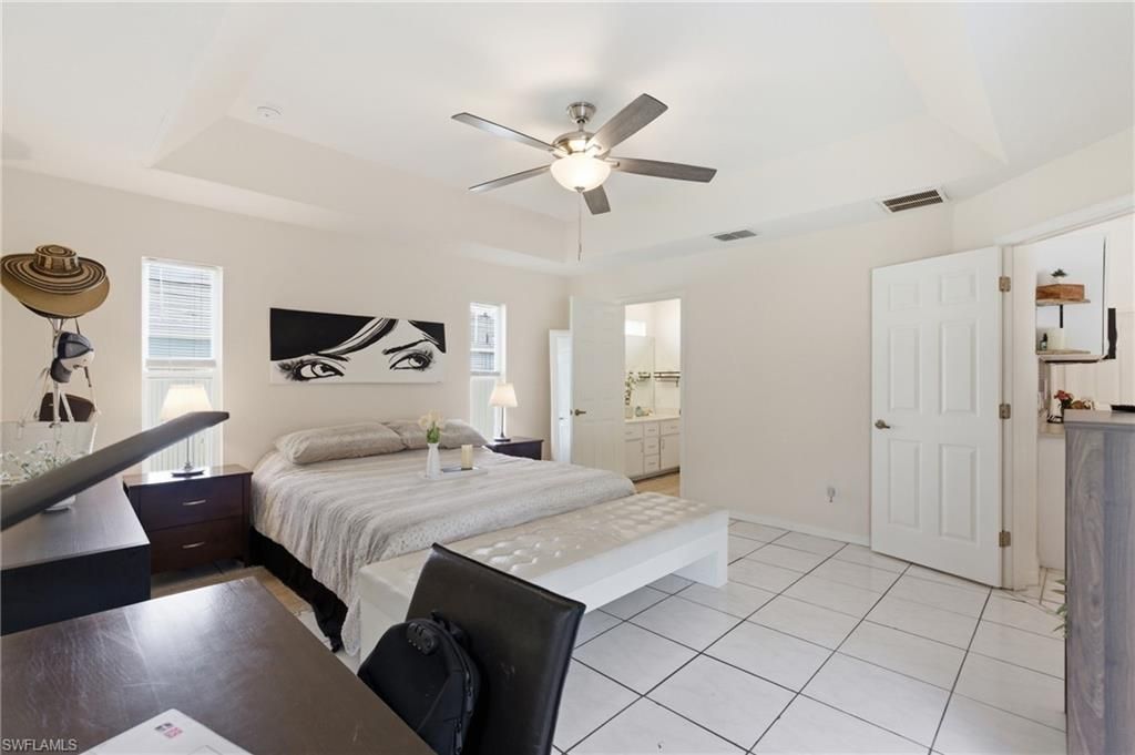 2118 Country Club Blvd, Cape Coral, FL 33990 Photo