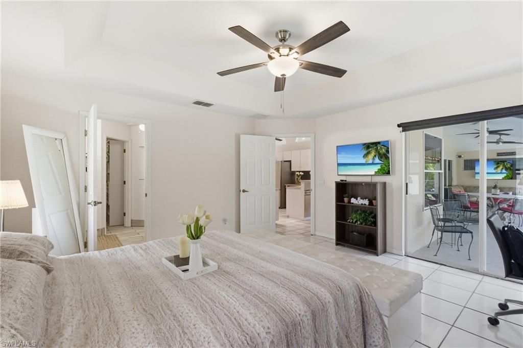 2118 Country Club Blvd, Cape Coral, FL 33990 Photo